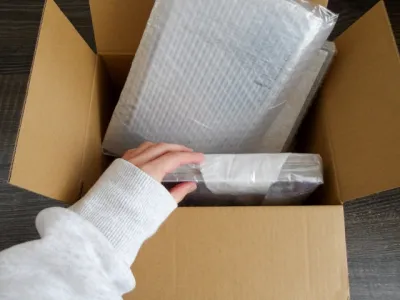 Medidas logísticas para la temporada de lluvias y los tifones | Gestión de riesgos en importación y comercio electrónico con hubbuyer